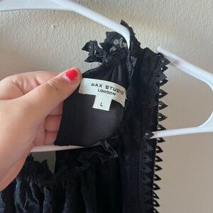 Max Studio Elegant Black Lace Garment